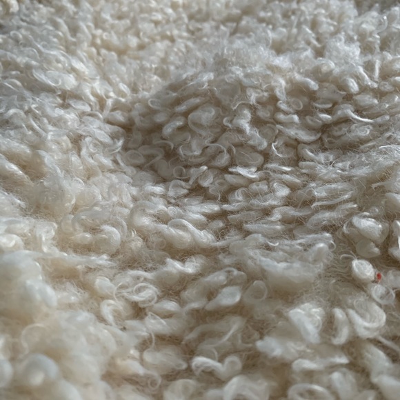 Sherpa coat. - Picture 3 of 4